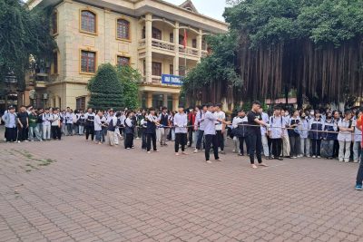 CHUỖI HOẠT ĐỘNG KỶ NIỆM 26/3: SÔI NỔI HỘI THI KÉO CO DÀNH CHO HỌC SINH KHỐI 12